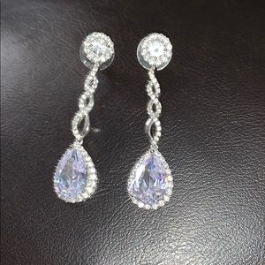Beautiful dangle wedding earrings